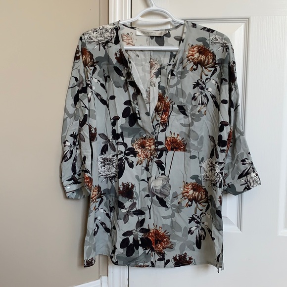 Contemporaine by Simons Floral Blouse Size XS EUC - Picture 1 of 7